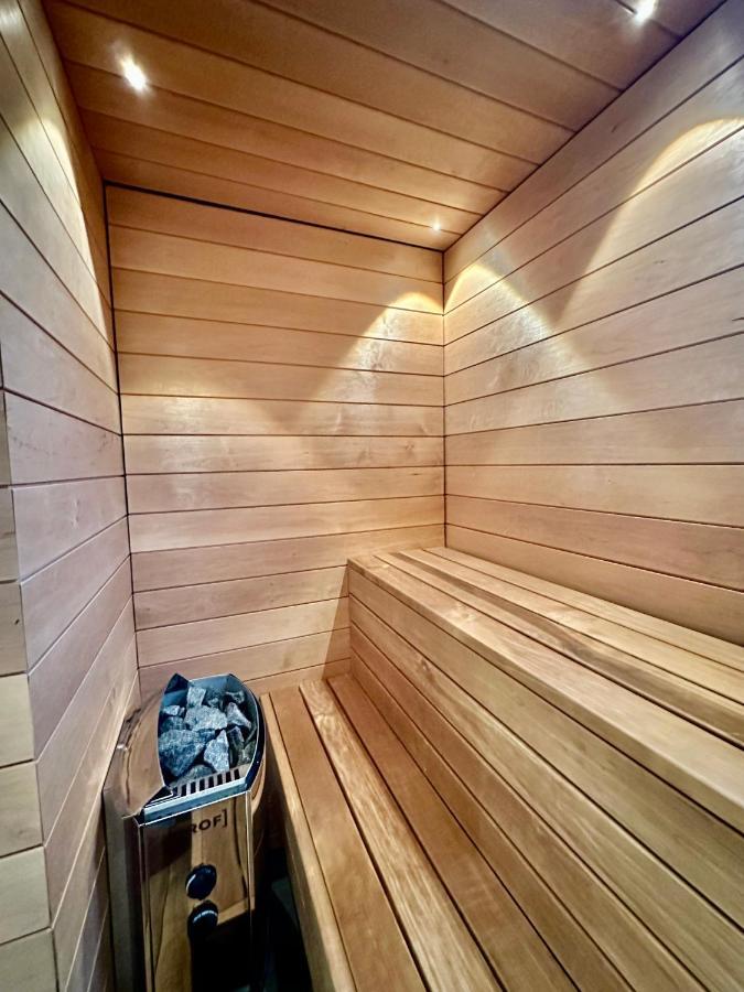 Elegant Apartment With Sauna In The Center โรวานิเอมิ ภายนอก รูปภาพ